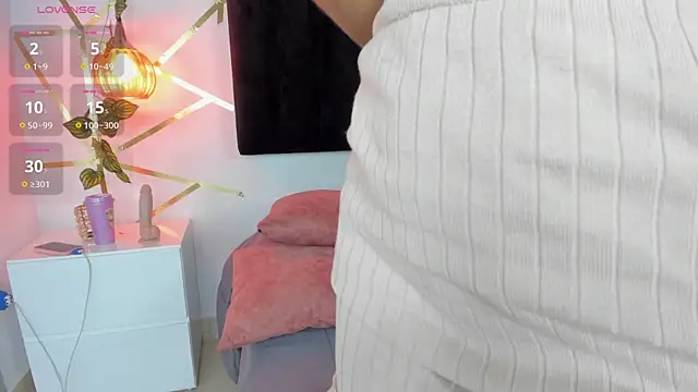 Snapshot of Ambeer_Rousess chatting on 03-22-25, 06:00 Ambeer Rousess online show from 03-22-25, 06:00