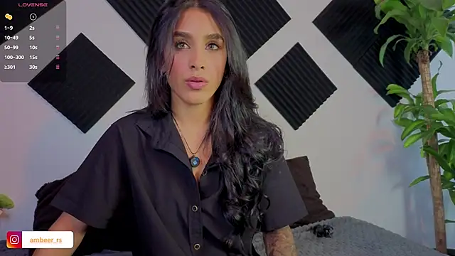 Snapshot of Ambeer_Rousess chatting on 10-22-25, 08:19 Ambeer Rousess online show from 10-22-25, 08:19