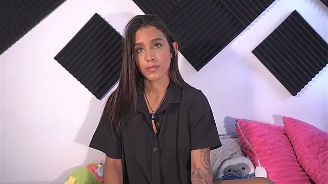 Snapshot of Ambeer_Rousess chatting on 12-14-25, 08:35 Ambeer Rousess online show from 12-14-25, 08:35