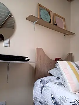 sofiaVelez01 online show from 03-03-25, 07:17