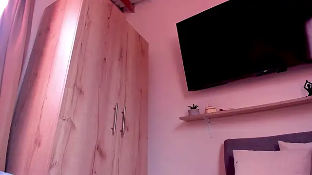 sofiaVelez01 online show from 06-02-26, 03:58