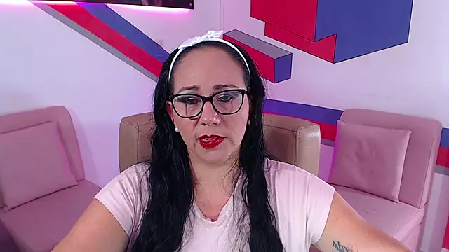 Snapshot of ashleylove_prg chatting on 02-08-25, 03:30 ashleylove prg online show from 02-08-25, 03:30