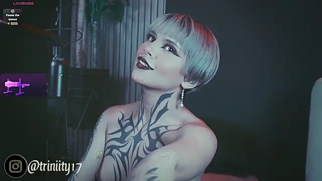 Snapshot of Trinity___s chatting on 02-10-25, 09:36 Trinity s online show from 02-10-25, 09:36