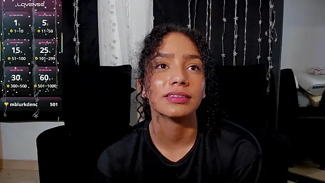 Snapshot of Dakota_M1 chatting on 03-12-25, 03:13 Dakota M1 online show from 03-12-25, 03:13