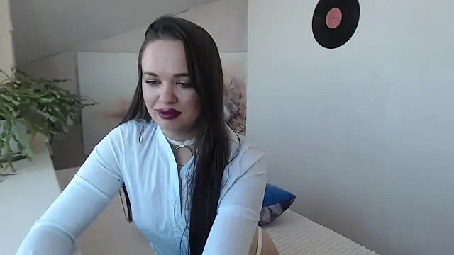 Luxuriouss s online show from 10-24-25, 04:09