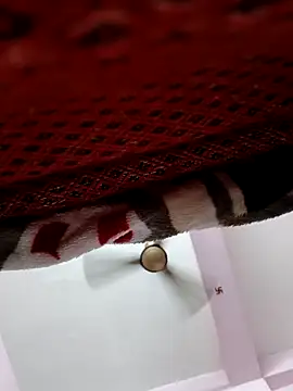 Snapshot of Cute-manisha chatting on 03-08-25, 10:11 Cute-manisha online show from 03-08-25, 10:11