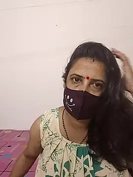 Snapshot of Cute-manisha chatting on 09-11-25, 04:01 Cute-manisha online show from 09-11-25, 04:01