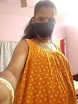 Snapshot of Cute-manisha chatting on 01-06-26, 03:10 Cute-manisha online show from 01-06-26, 03:10