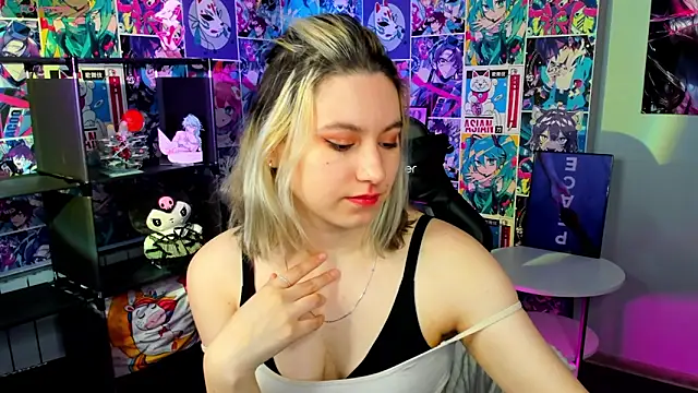 Snapshot of Bonni_Meiz chatting on 03-08-25, 02:55 Bonni Meiz online show from 03-08-25, 02:55