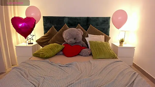 AmA lia  online show from 03-06-25, 01:14