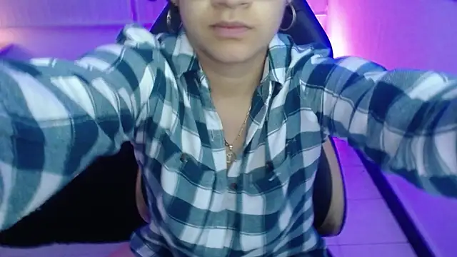 Lili Gomez  online show from 01-08-26, 12:18