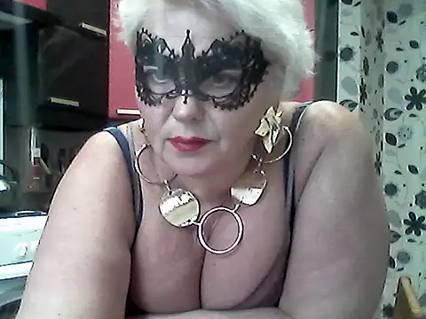 Snapshot of Lisa_Suzie chatting on 02-06-26, 01:03 Lisa Suzie online show from 02-06-26, 01:03