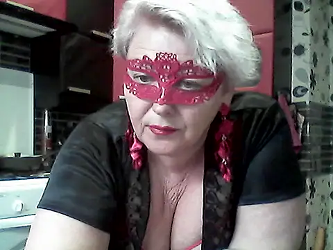 Lisa Suzie online show from 04-20-26, 01:47