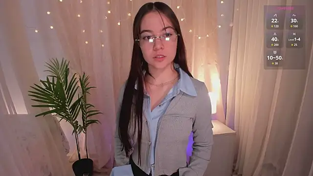 Lia Sweett  online show from 03-03-26, 04:13