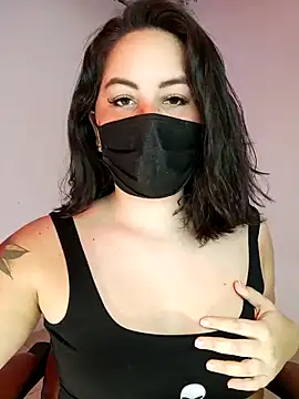 Snapshot of Aiunii1 chatting on 10-05-25, 12:25 Aiunii1 online show from 10-05-25, 12:25