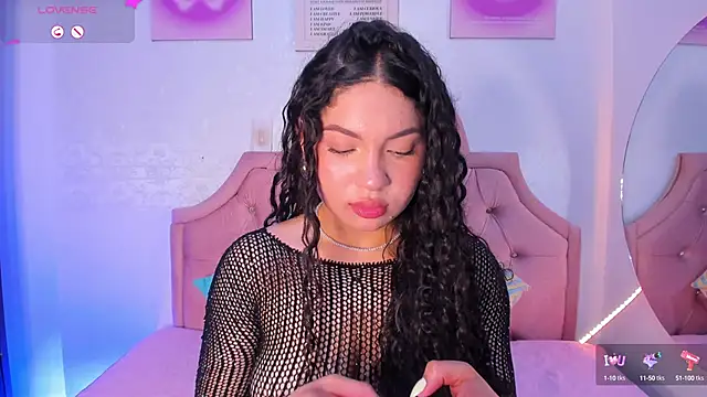 amandalee01 online show from 09-24-25, 07:17