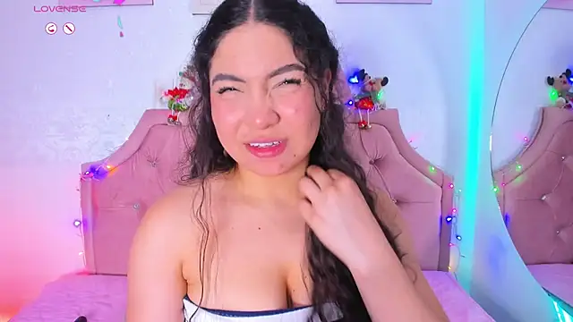 amandalee01 online show from 12-05-25, 08:05