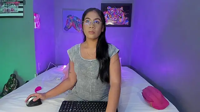 PammelaRoss1 online show from 06-04-26, 05:30