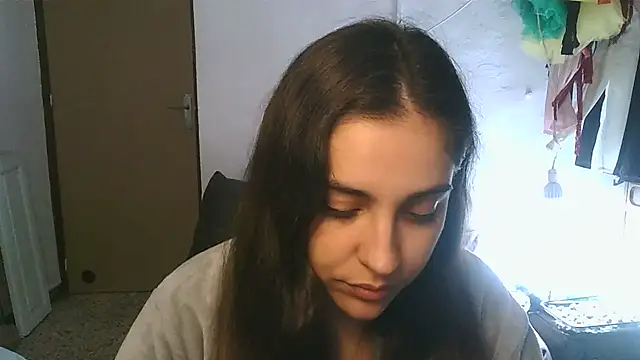 Snapshot of Ursumi1 chatting on 12-15-24, 08:25 Ursumi1 online show from 12-15-24, 08:25