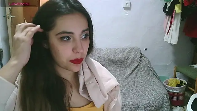 Snapshot of Ursumi1 chatting on 01-13-25, 07:21 Ursumi1 online show from 01-13-25, 07:21