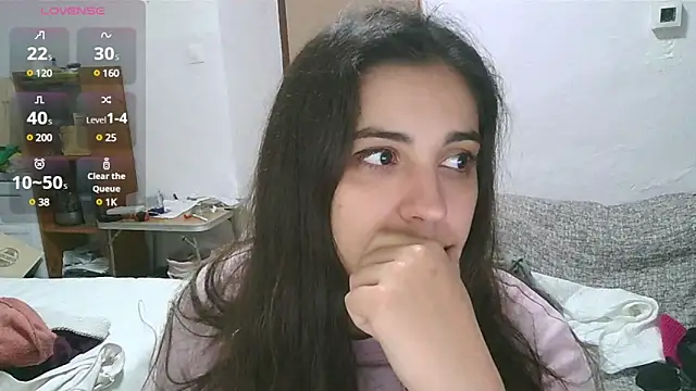 Snapshot of Ursumi1 chatting on 01-21-25, 07:28 Ursumi1 online show from 01-21-25, 07:28