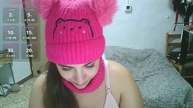 Snapshot of Ursumi1 chatting on 01-29-25, 07:32 Ursumi1 online show from 01-29-25, 07:32