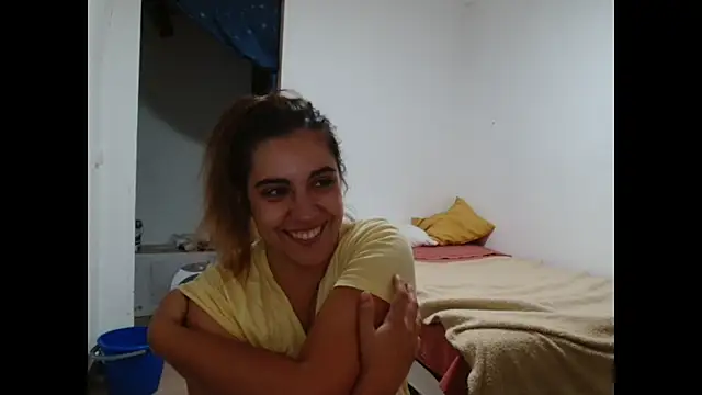 Snapshot of Ursumi1 chatting on 09-22-25, 09:28 Ursumi1 online show from 09-22-25, 09:28