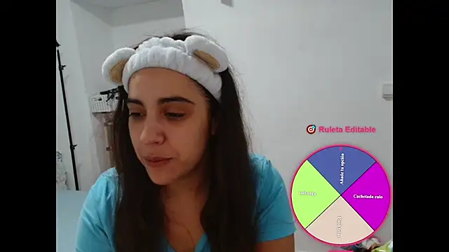 Snapshot of Ursumi1 chatting on 10-24-25, 08:33 Ursumi1 online show from 10-24-25, 08:33