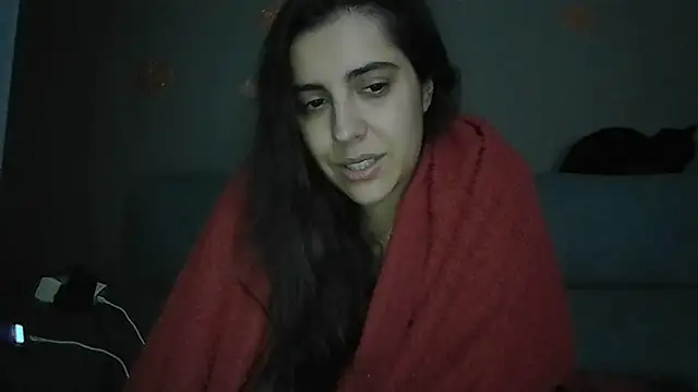 Snapshot of Ursumi1 chatting on 12-16-25, 10:37 Ursumi1 online show from 12-16-25, 10:37