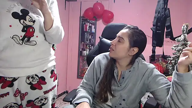 Ursumi1 online show from 12-22-25, 11:35