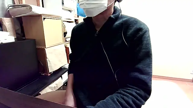 Snapshot of toho_cst chatting on 02-14-25, 07:02 toho cst online show from 02-14-25, 07:02