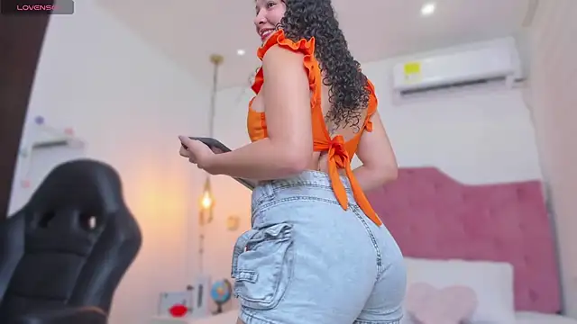 SHARONN     online show from 03-01-25, 07:15