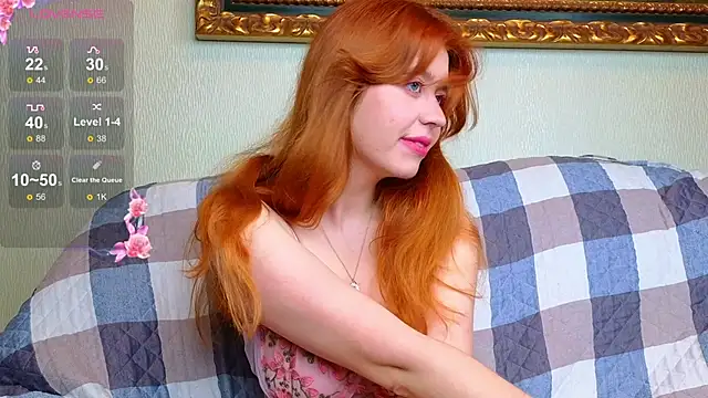 Snapshot of Penny_Staaar chatting on 11-18-25, 06:18 Penny Staaar online show from 11-18-25, 06:18