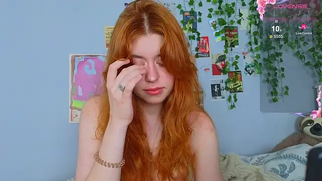 Snapshot of Penny_Staaar chatting on 06-20-26, 07:00 Penny Staaar online show from 06-20-26, 07:00