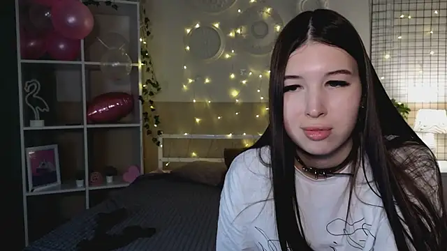 DellaRose online show from 12-15-24, 06:29