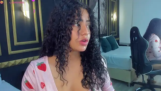 Snapshot of yaya23x chatting on 09-19-25, 02:07 yaya23x online show from 09-19-25, 02:07