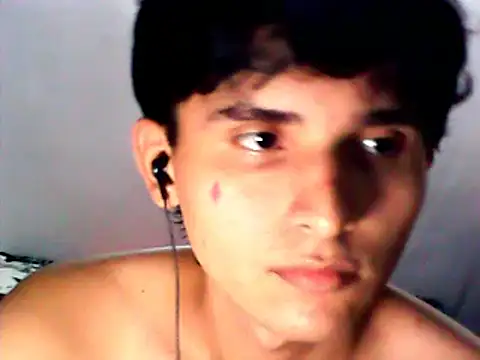 Snapshot of Charley_quin chatting on 02-17-25, 11:31 Charley quin online show from 02-17-25, 11:31