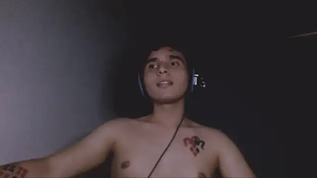 Snapshot of Charley_quin chatting on 09-11-25, 03:50 Charley quin online show from 09-11-25, 03:50