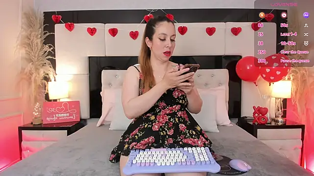 CarlaRossi  online show from 02-18-26, 08:05