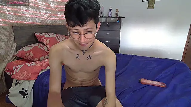 Sweet c4mer0n online show from 10-13-25, 05:46