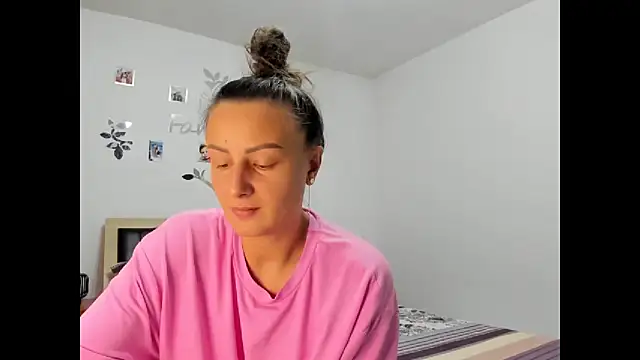 AudreyJoy online show from 09-26-25, 11:36