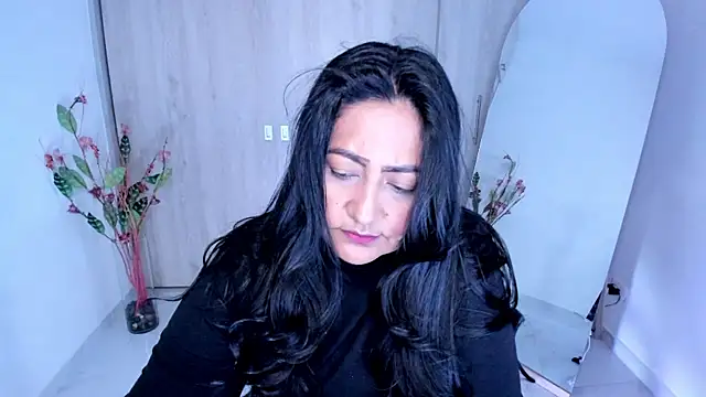 Snapshot of Adele_Sweett chatting on 07-18-26, 11:03 Adele Sweett online show from 07-18-26, 11:03