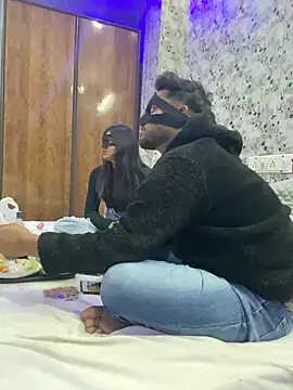 Snapshot of United3 chatting on 02-08-25, 03:53 United3 online show from 02-08-25, 03:53