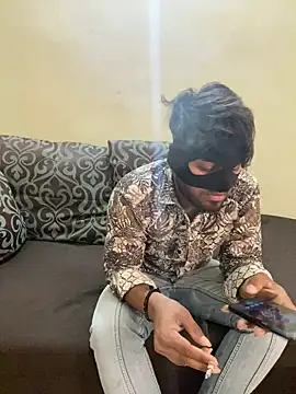 Snapshot of United3 chatting on 02-24-25, 07:11 United3 online show from 02-24-25, 07:11