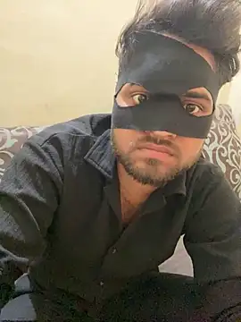 Snapshot of United3 chatting on 02-28-25, 06:43 United3 online show from 02-28-25, 06:43