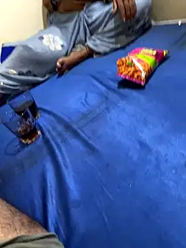 Snapshot of United3 chatting on 09-11-25, 08:47 United3 online show from 09-11-25, 08:47