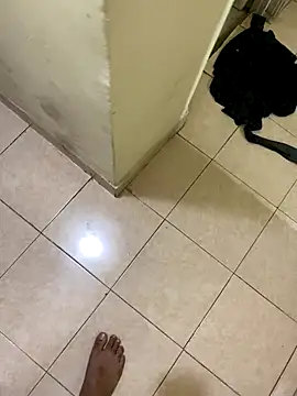 Snapshot of United3 chatting on 09-24-25, 08:17 United3 online show from 09-24-25, 08:17