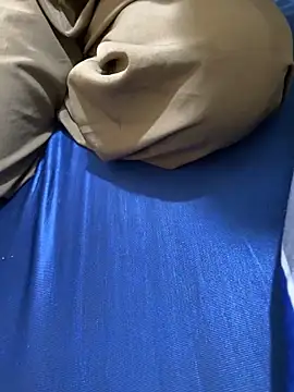 Snapshot of United3 chatting on 10-08-25, 07:28 United3 online show from 10-08-25, 07:28