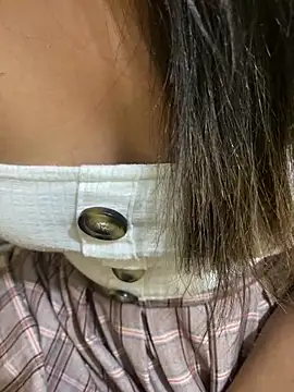 Snapshot of United3 chatting on 10-22-25, 09:42 United3 online show from 10-22-25, 09:42