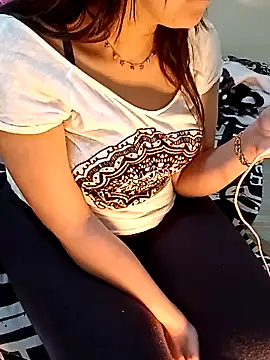 ShadiaStar online show from 01-22-25, 07:03